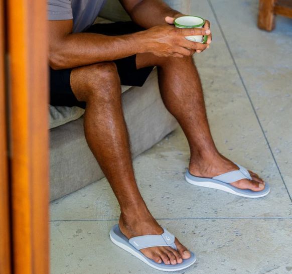 OLUKAI # 'AHI KAI ASH GRIS