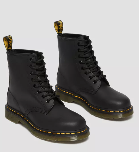 DR MARTENS # 1460 NOIR GREASY