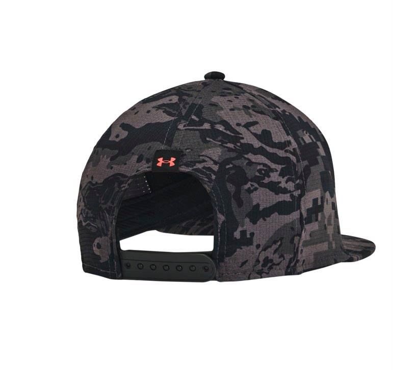 UNDER ARMOUR # ISOCHILL