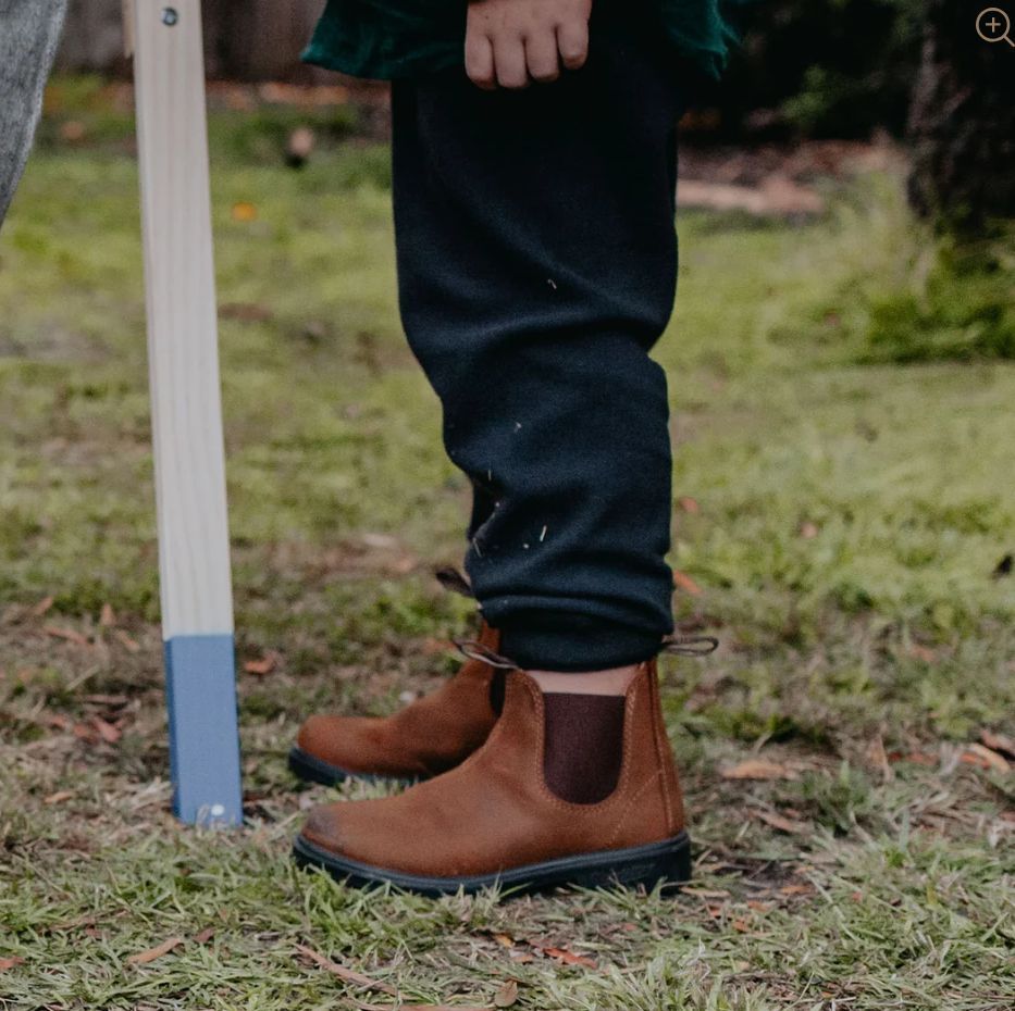 BLUNDSTONE # 1563 SADDLE BROWN