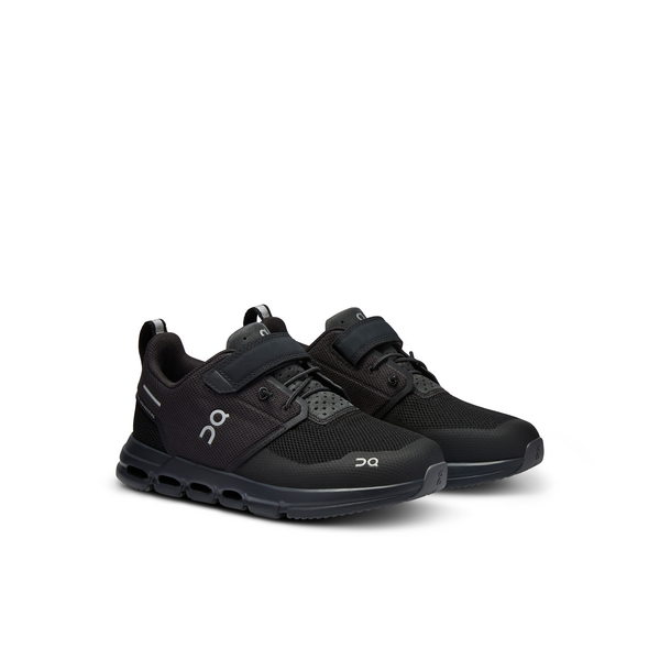 ON # CLOUD PLAY ALL BLACK