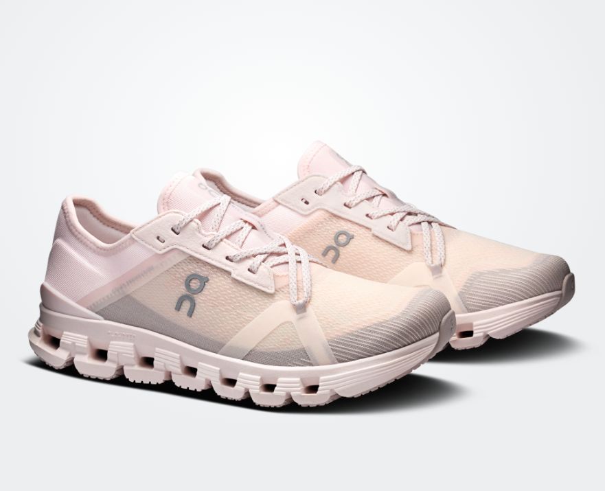 ON # CLOUD X 4 AD SALT/LILY