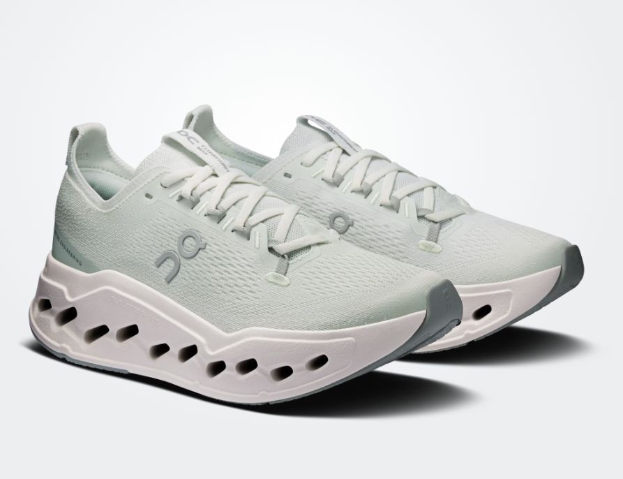 ON # CLOUDSURFER MAX ICEBERG/IVORY