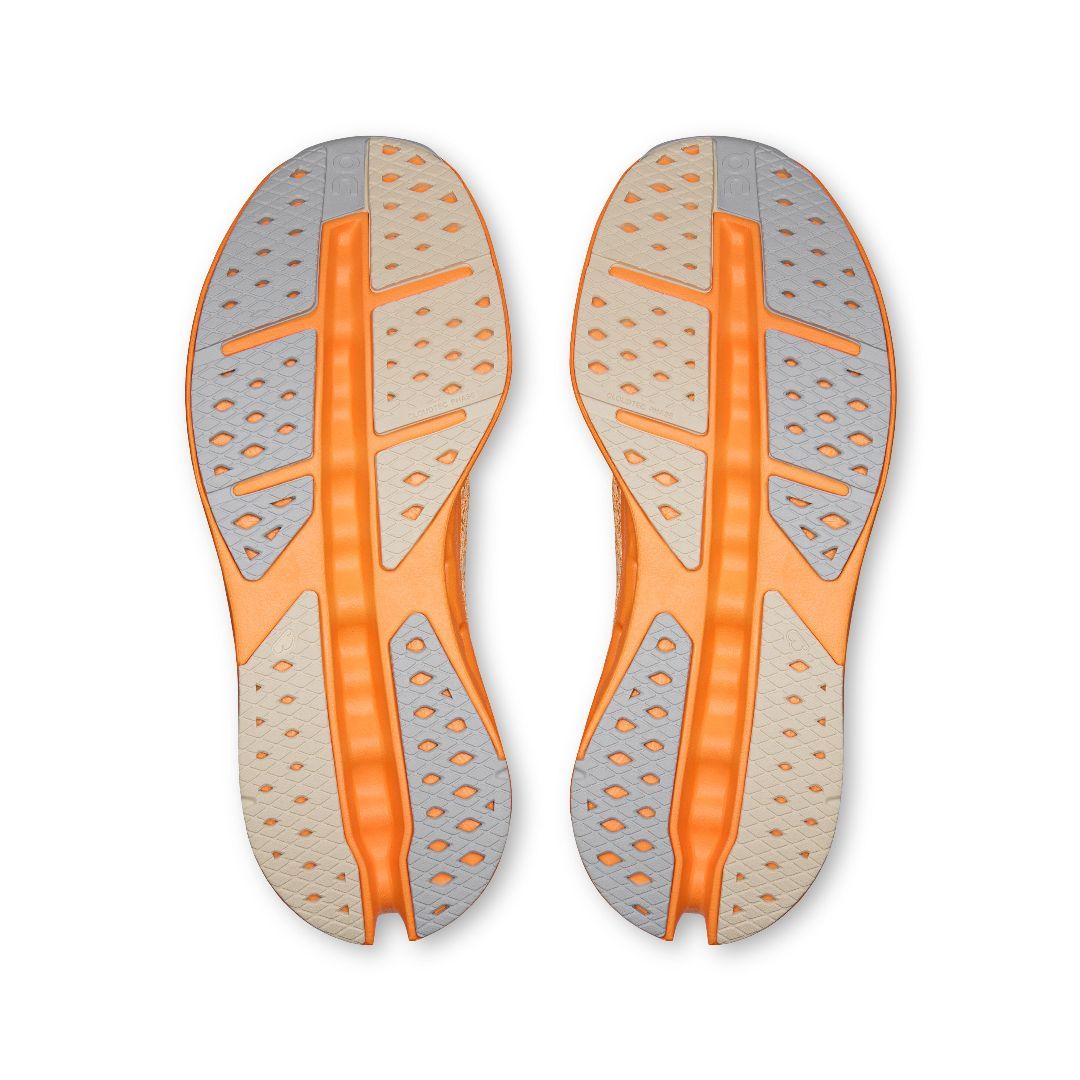 ON # CLOUDSURFER SQUASH /SAFFRON