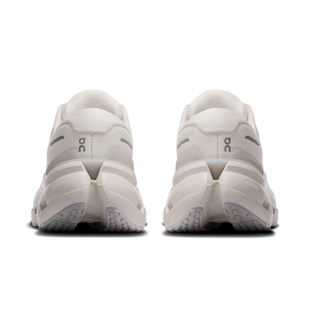 ON #CLOUDRUNNER 3 WHITE/IVORY