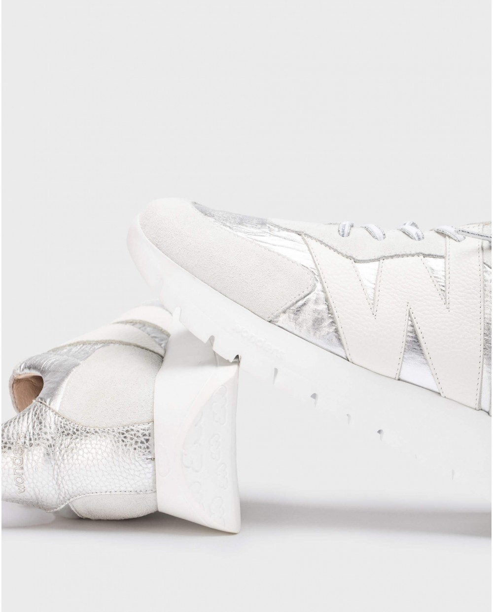 WONDERS # A2464 ARGENT