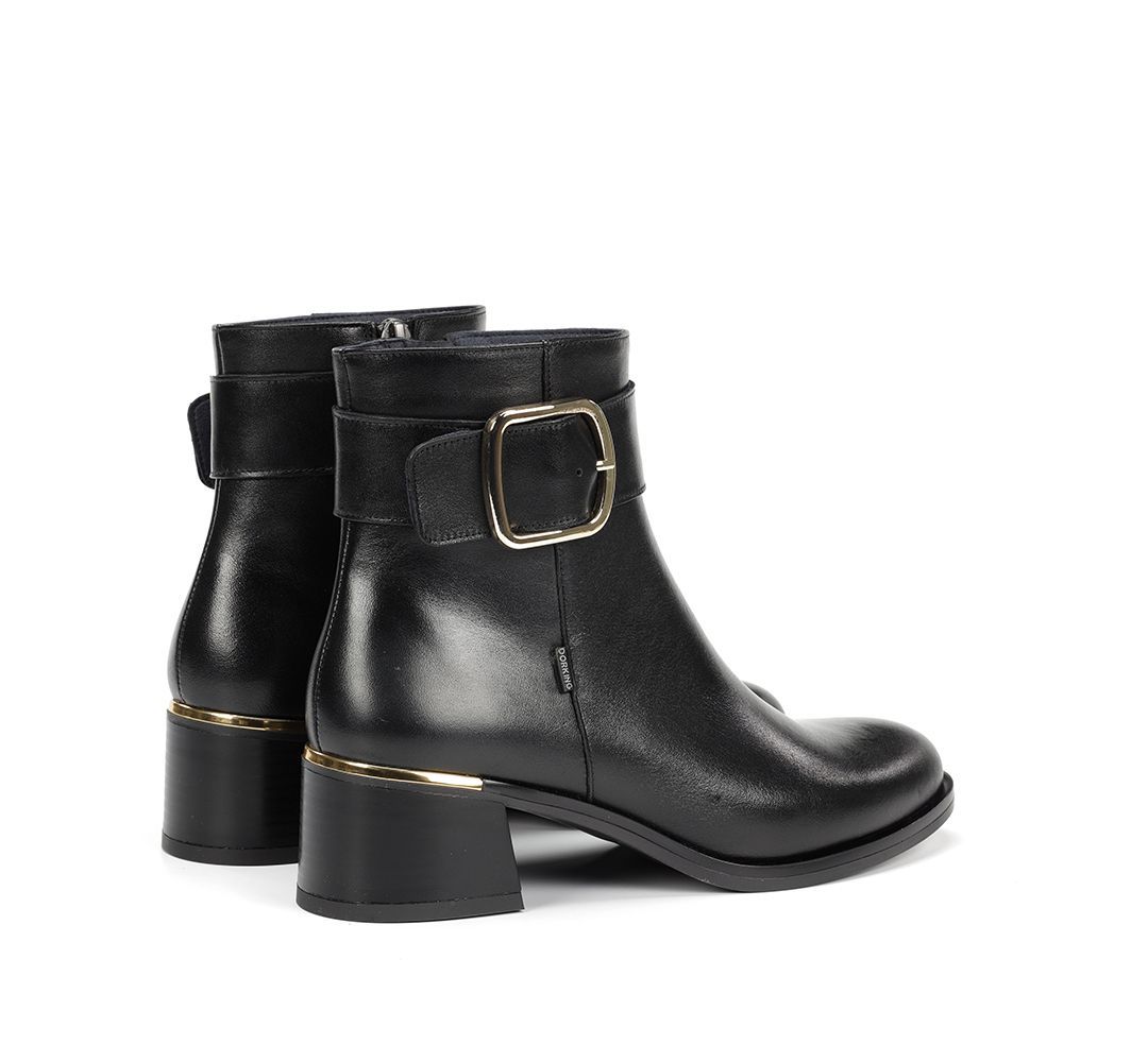 DORKING # KIM NOIR