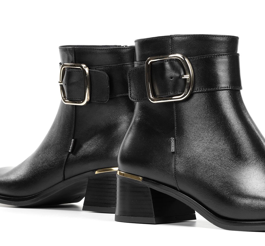 DORKING # KIM NOIR